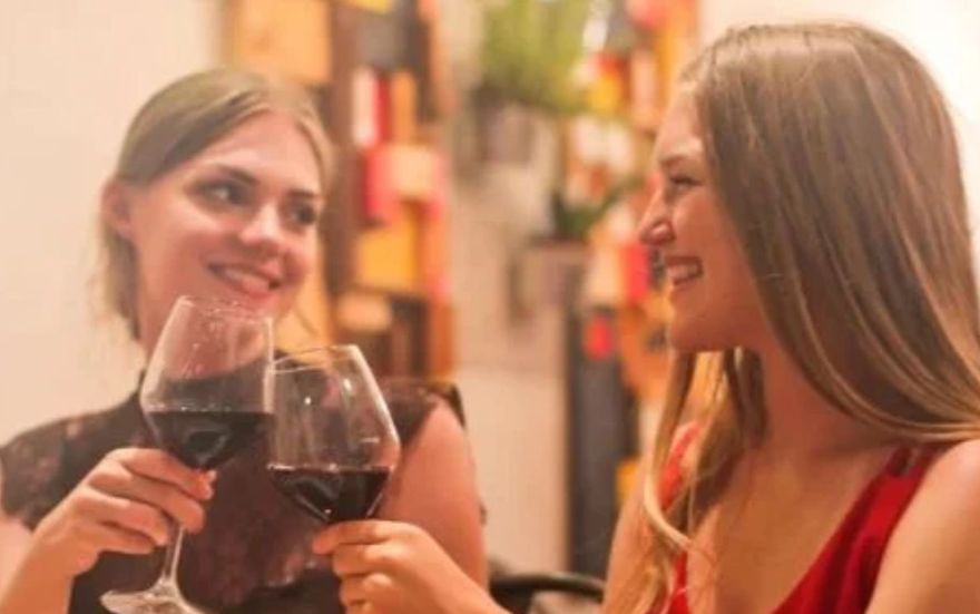 Quantas Calorias Tem Uma Taça de Vinho?